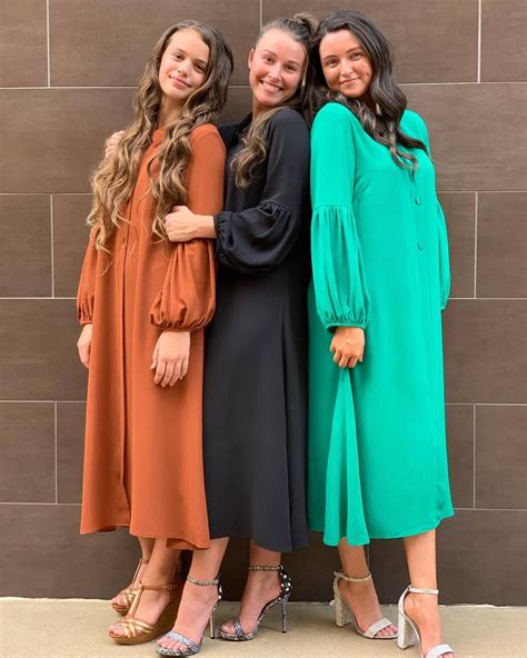 Zadie b - Shop the most popular dresses, skirts, tops and tunics from Zadie B's Fashions, a women's clothing brand. Find your perfect fit and style from a variety of colors, prints and fabrics.